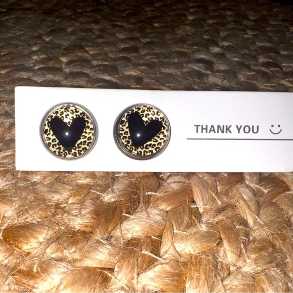 Silver Metal Color - Leopard Heart Earrings